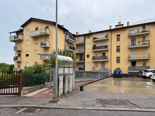 appartamento in affitto a Verona in zona Cadidavid