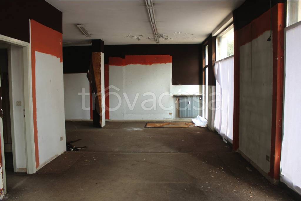 negozio in affitto a Verona in zona Veronetta