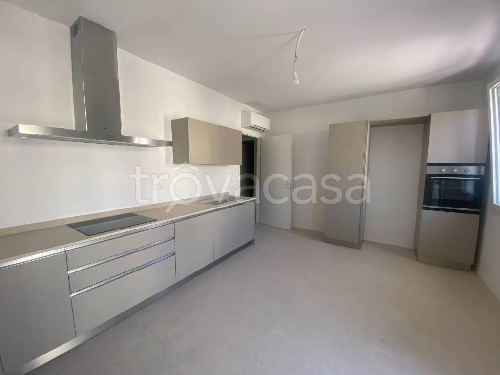 appartamento in affitto a Verona in zona San Massimo all'Adige