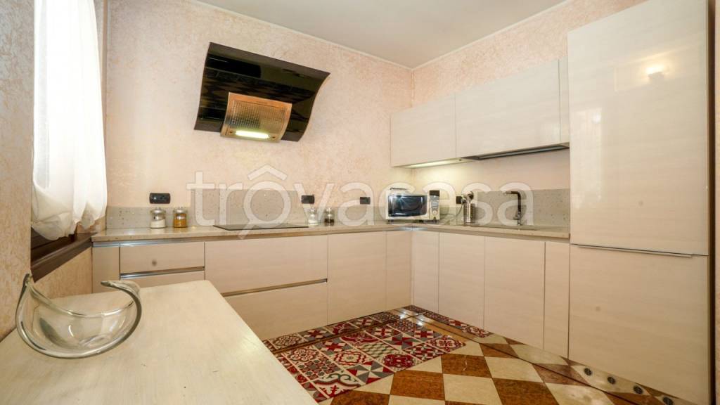 appartamento in affitto a Verona in zona Cittadella