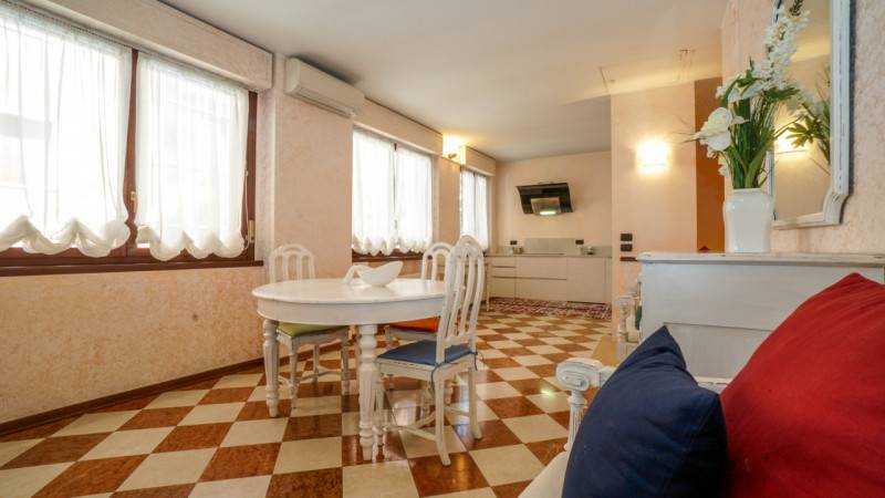 appartamento in affitto a Verona in zona Cittadella
