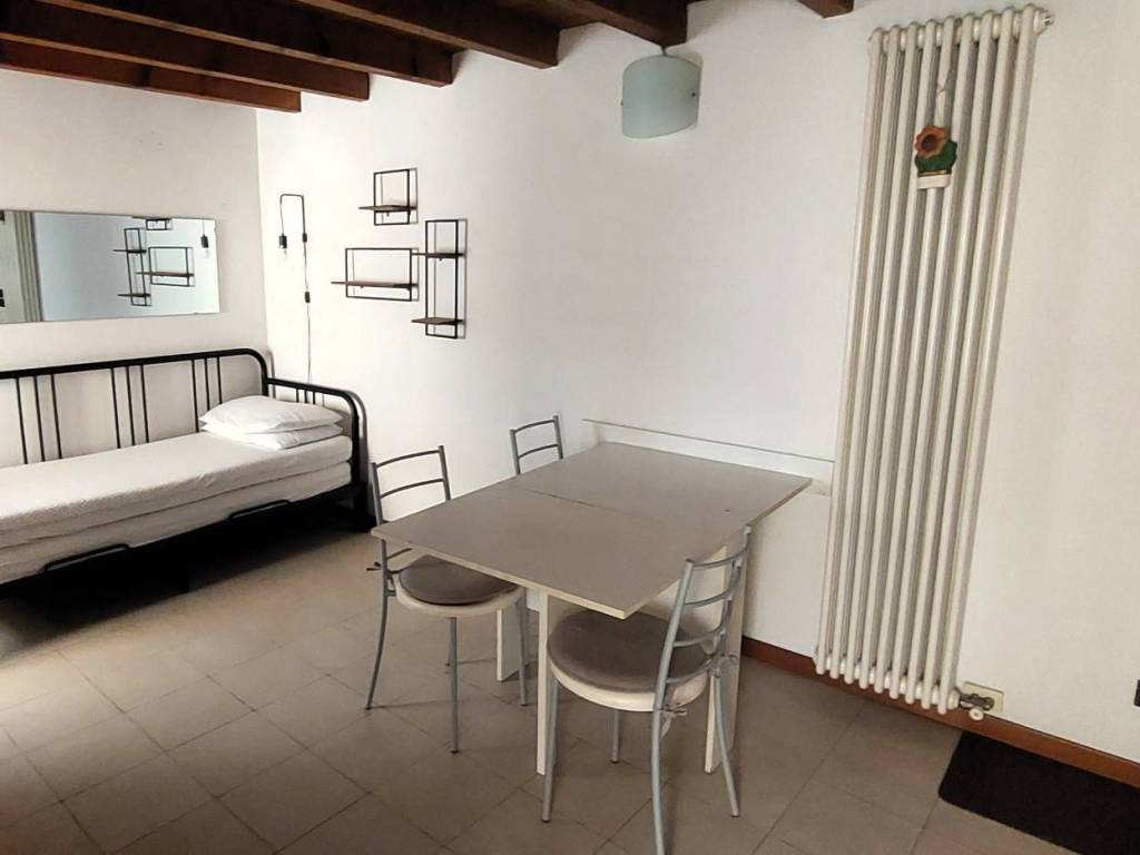 appartamento in affitto a Verona in zona Centro Storico