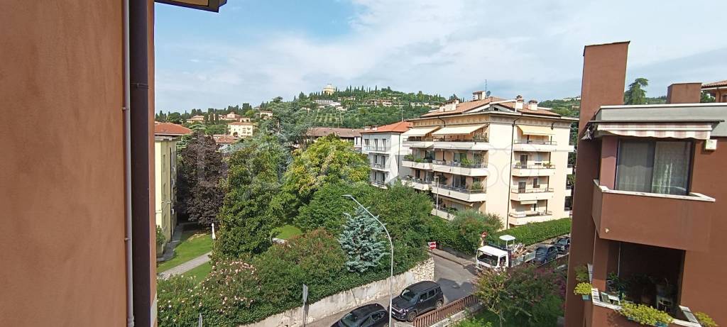 appartamento in affitto a Verona in zona Valdonega