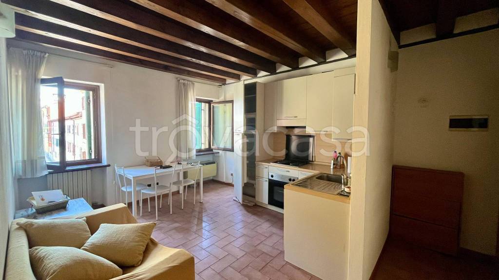 appartamento in affitto a Verona in zona Veronetta