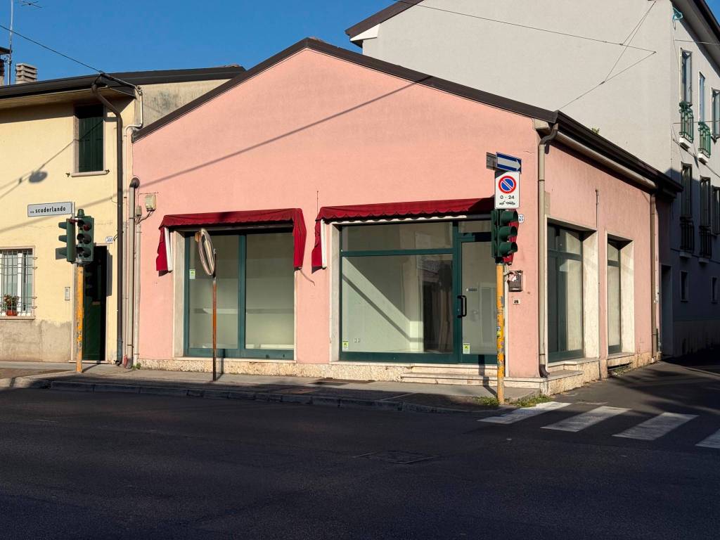 negozio in affitto a Verona in zona Borgo Roma