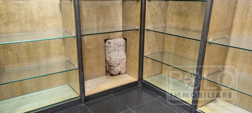 negozio in affitto a Verona in zona Centro Storico