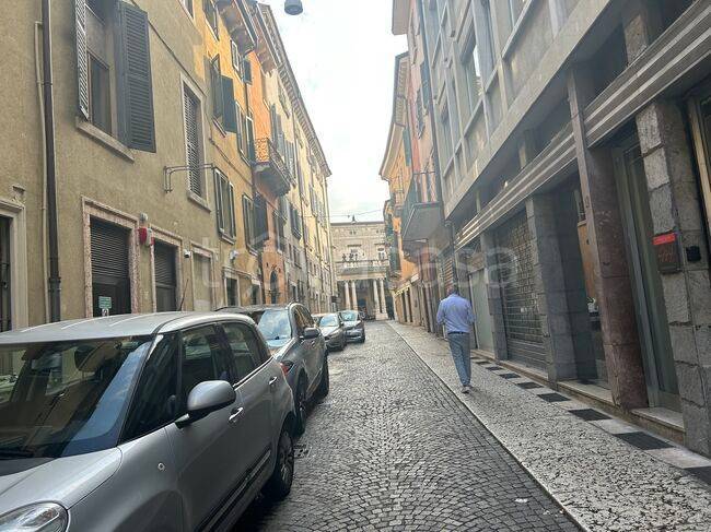 trivano in affitto a Verona in zona Centro Storico