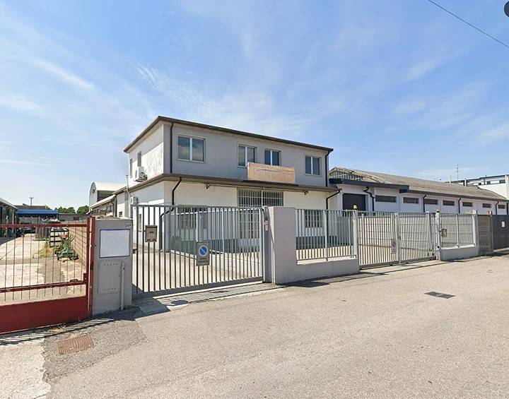 locale commerciale in affitto a Verona in zona Golosine