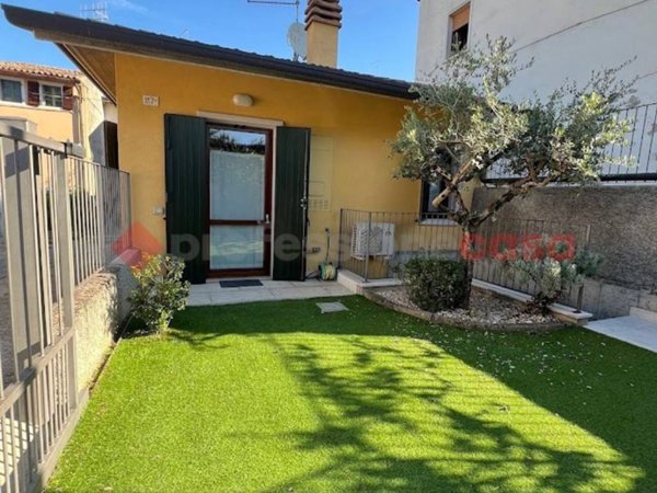 casa indipendente in affitto a Verona