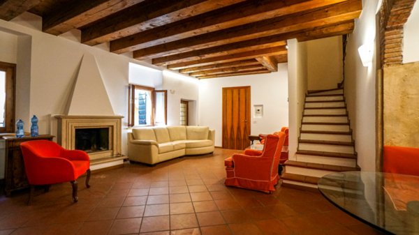 appartamento in affitto a Verona in zona Centro Storico