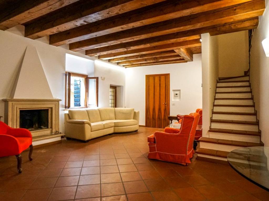 appartamento in affitto a Verona in zona Centro Storico