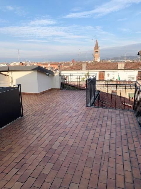 appartamento in affitto a Verona in zona Centro Storico