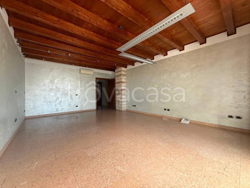 appartamento in affitto a Verona in zona Borgo Venezia / Borgo Trieste