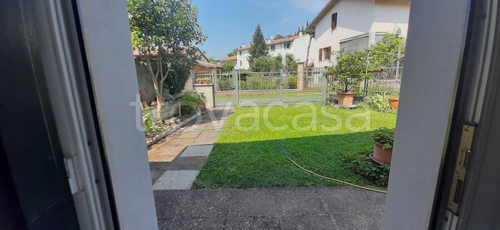 casa indipendente in affitto a Verona in zona Parona di Valpolicella