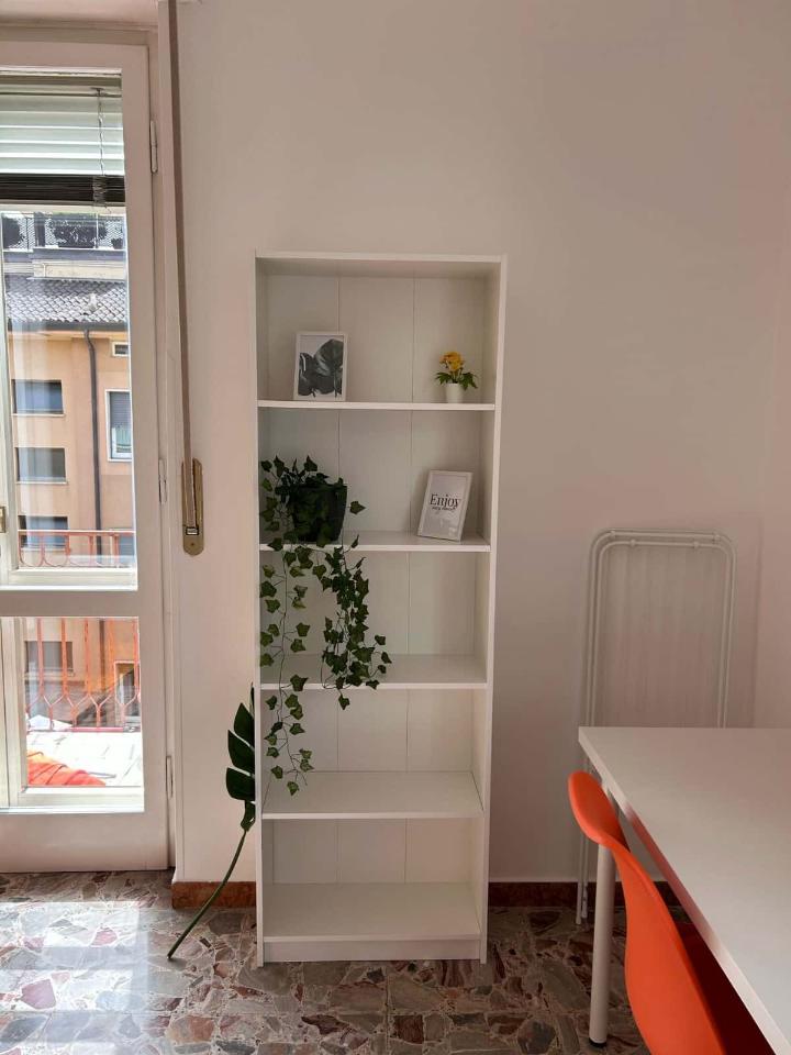 negozio in affitto a Verona in zona Valdonega