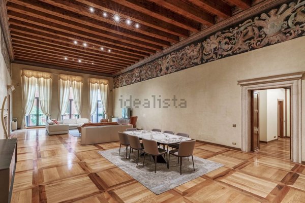 appartamento in affitto a Verona in zona Centro Storico