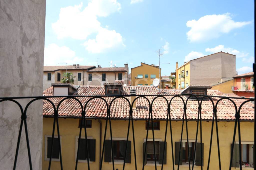 appartamento in affitto a Verona in zona Centro Storico