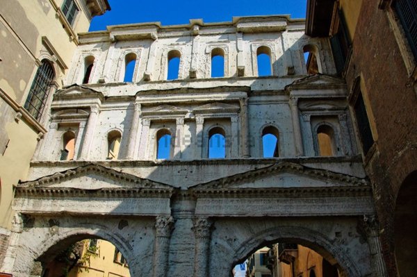 appartamento in affitto a Verona in zona Centro Storico