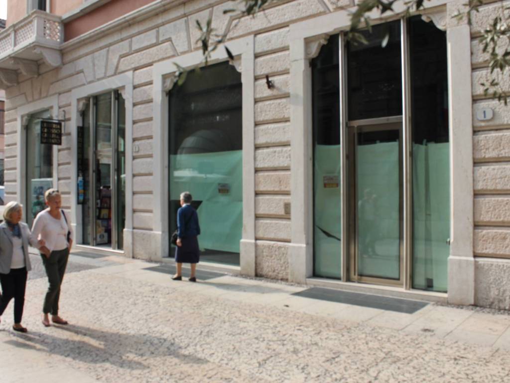 negozio in affitto a Verona in zona Centro Storico