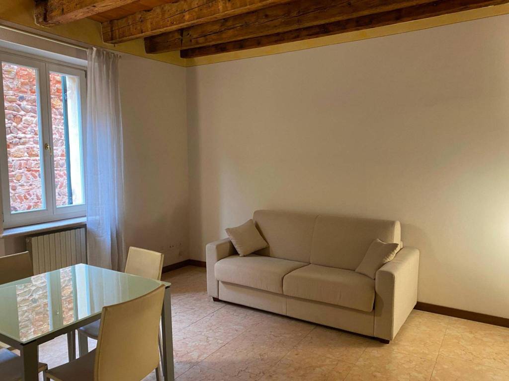 appartamento in affitto a Verona