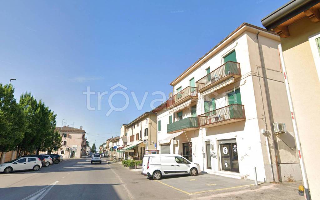 negozio in affitto a Verona in zona Borgo Roma