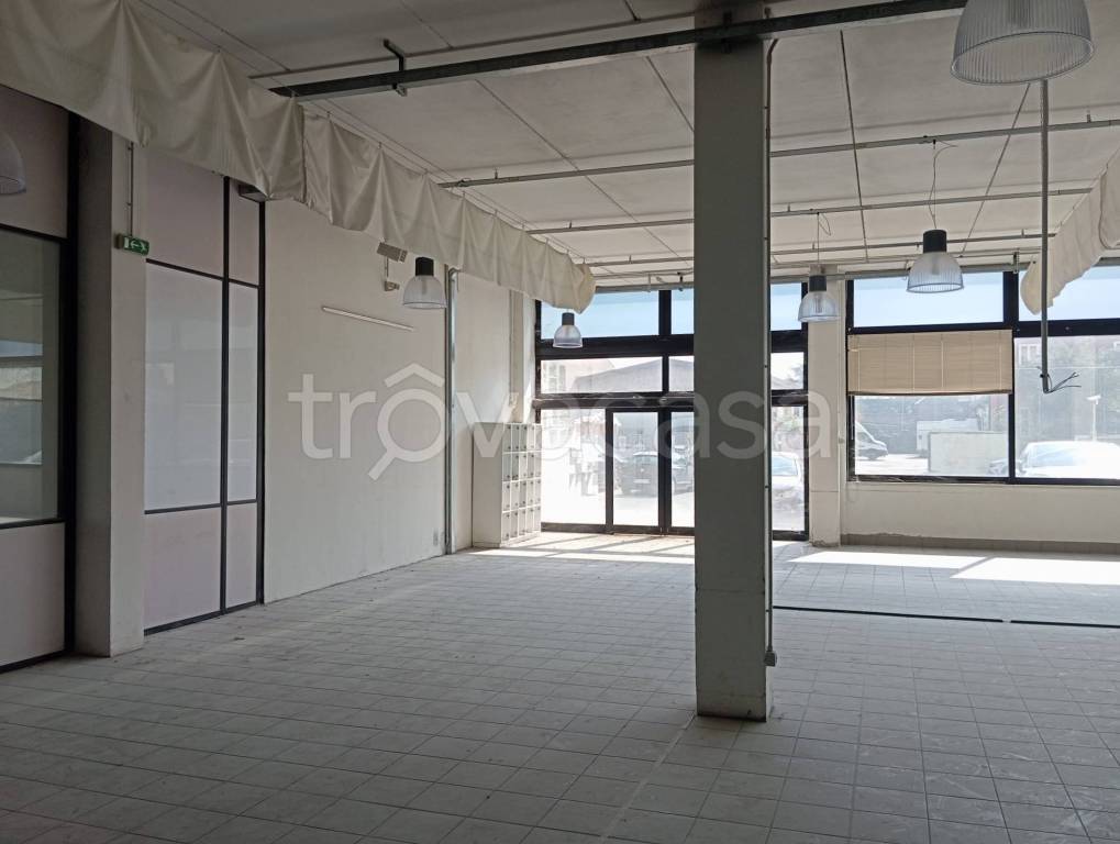 locale commerciale in affitto a Verona in zona Centro Storico