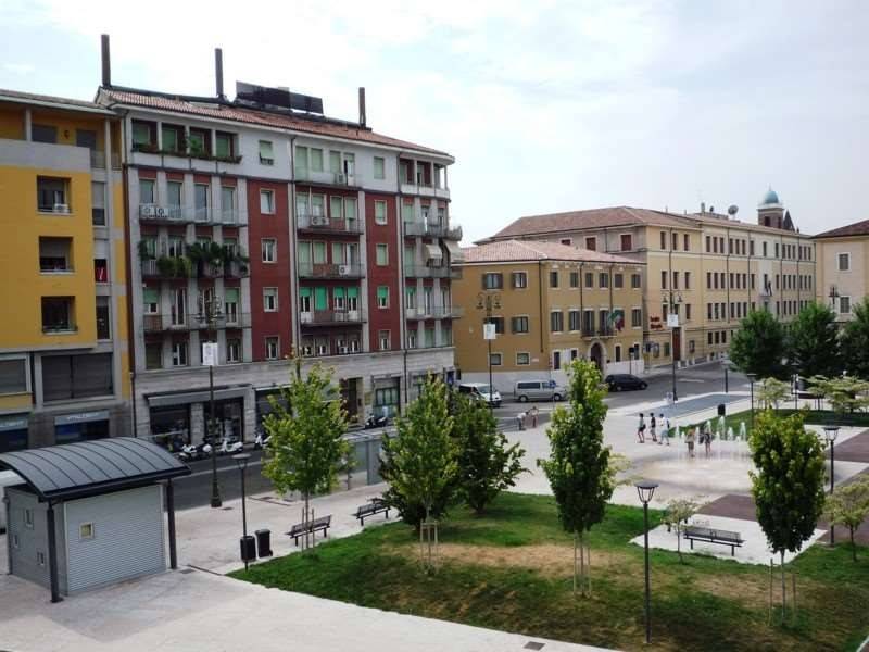 negozio in affitto a Verona