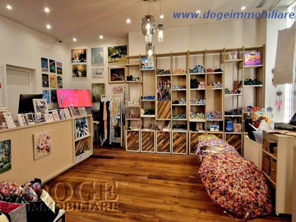 negozio in affitto a Verona