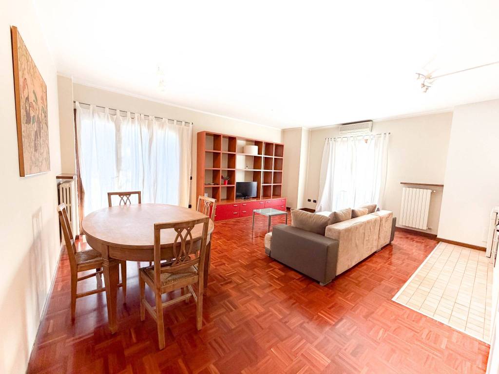 appartamento in affitto a Verona in zona Centro Storico