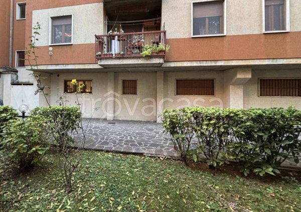 negozio in affitto a Verona in zona Borgo Venezia / Borgo Trieste