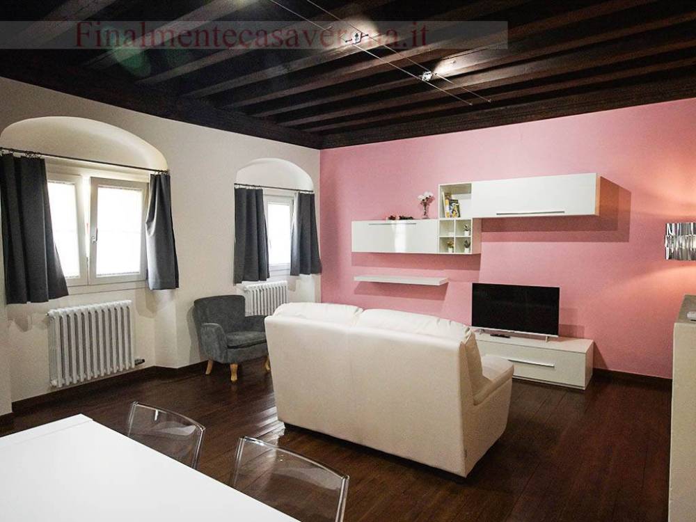 appartamento in affitto a Verona in zona Centro Storico
