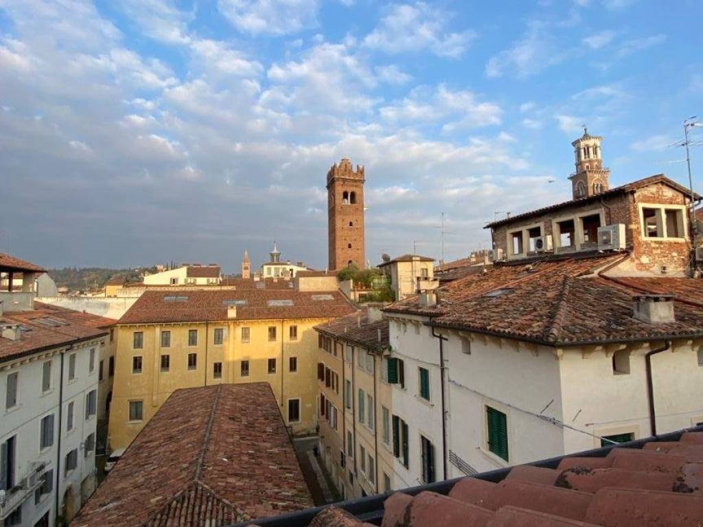 appartamento in affitto a Verona in zona Centro Storico