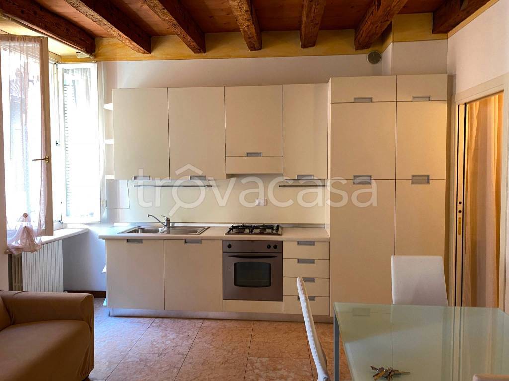 appartamento in affitto a Verona in zona Centro Storico