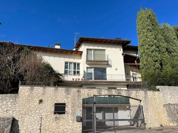 appartamento in affitto a Verona in zona Valdonega