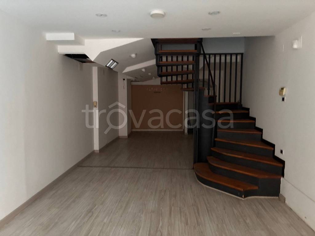 negozio in affitto a Verona in zona Centro Storico