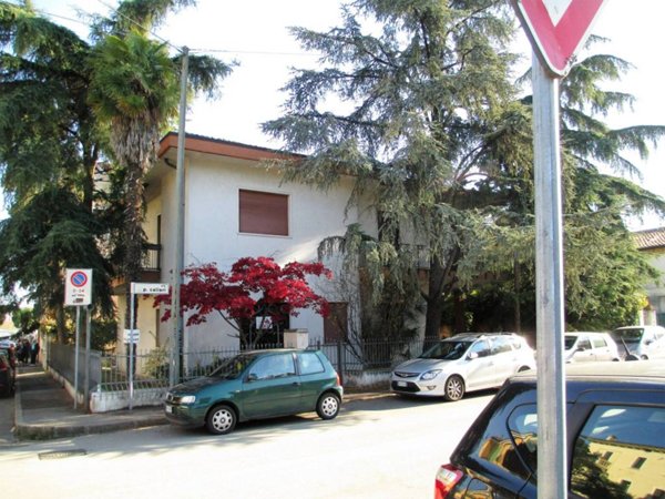 casa indipendente in affitto a Verona in zona Borgo Venezia / Borgo Trieste
