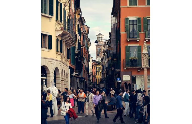 negozio in affitto a Verona in zona Centro Storico