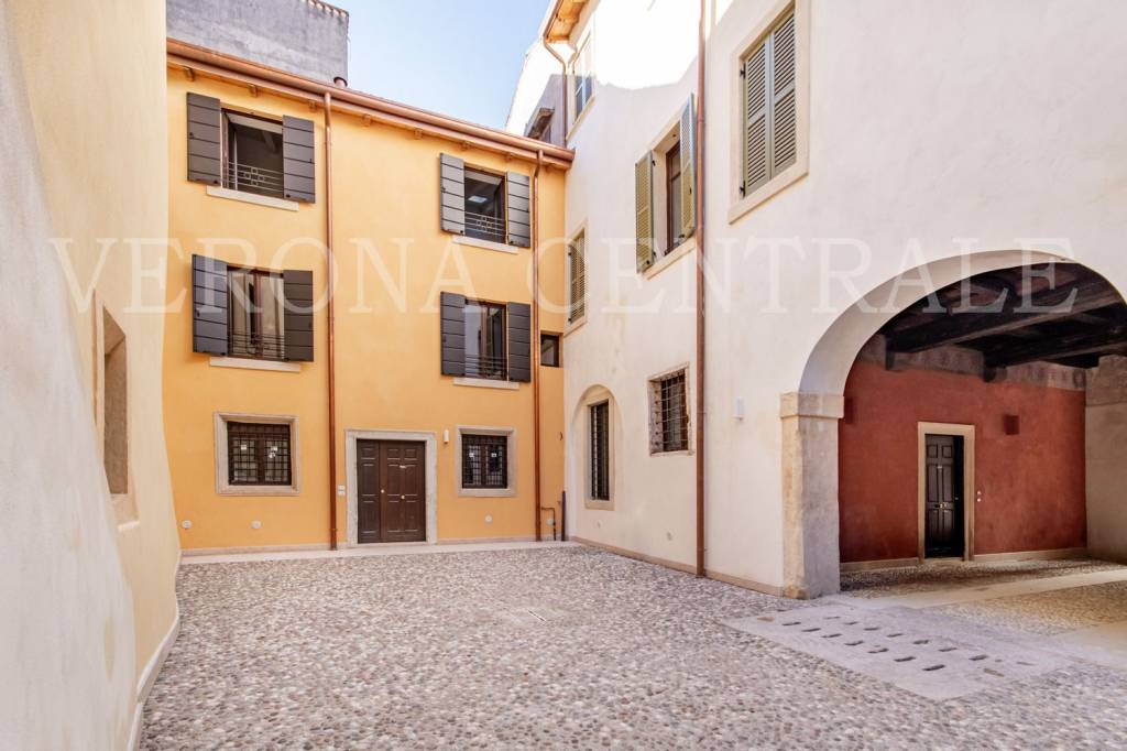 appartamento in affitto a Verona in zona Veronetta