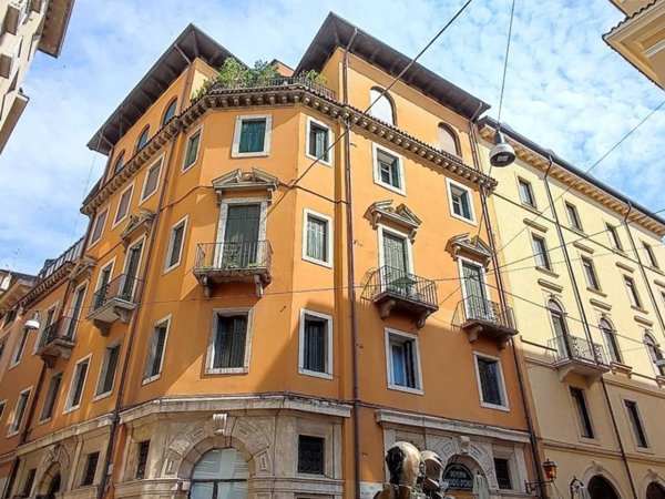 appartamento in affitto a Verona in zona Centro Storico