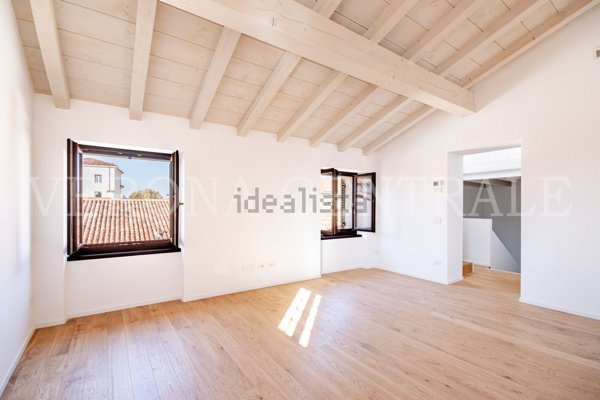 appartamento in affitto a Verona in zona Veronetta