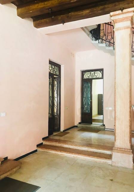 appartamento in affitto a Verona in zona Centro Storico