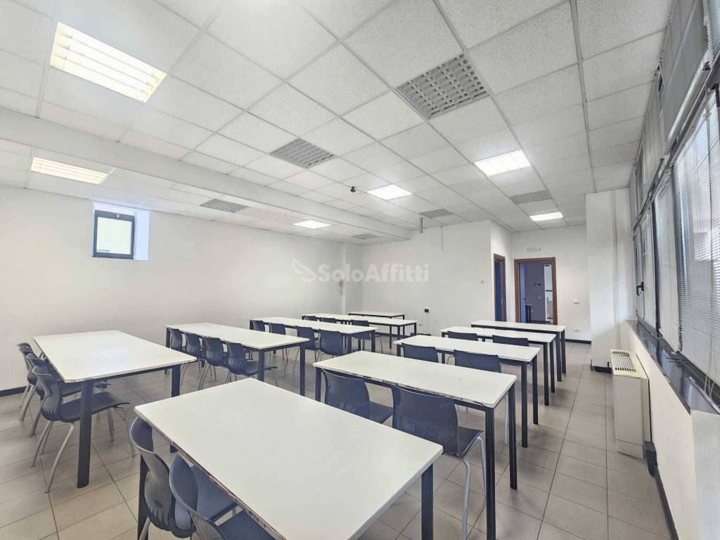 negozio in affitto a Verona in zona Musicisti / Santa Croce