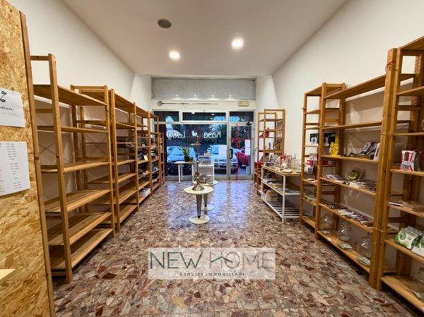 negozio in affitto a Verona in zona Borgo Roma