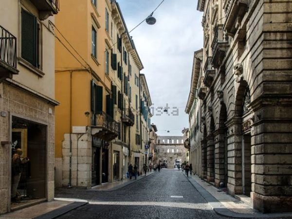 appartamento in affitto a Verona in zona Centro Storico