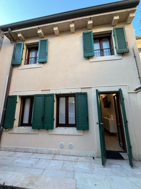 appartamento in affitto a Verona in zona San Zeno