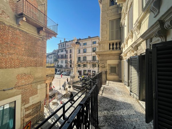 appartamento in affitto a Verona in zona Centro Storico
