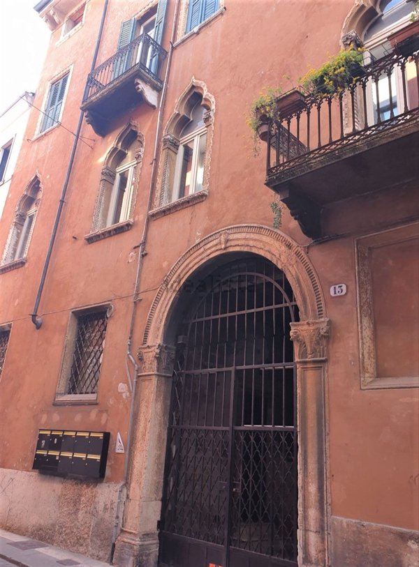 appartamento in affitto a Verona in zona Centro Storico