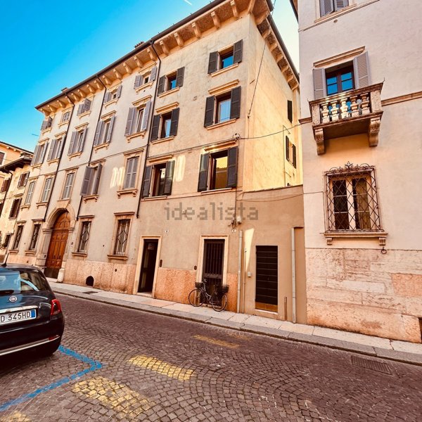 appartamento in affitto a Verona in zona Centro Storico