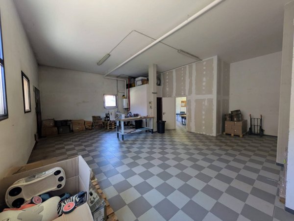 locale commerciale in affitto a Verona in zona Quinzano