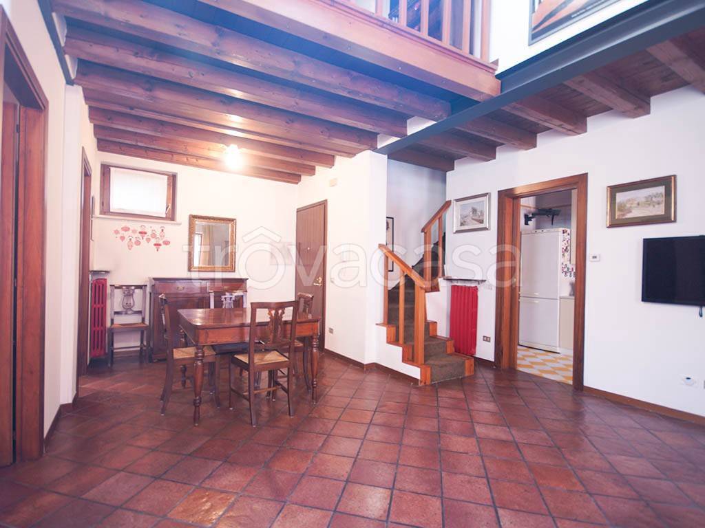 appartamento in affitto a Verona in zona Centro Storico